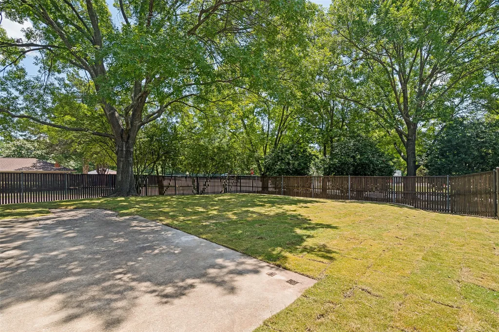 5121 Vera Cruz Drive Garland TX 75043