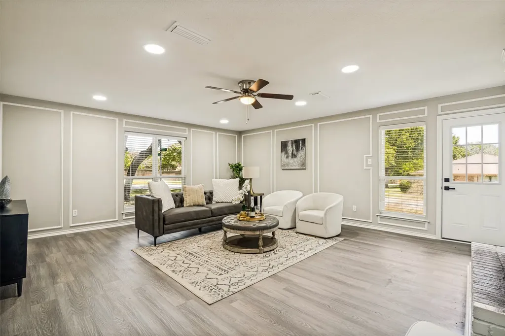 5121 Vera Cruz Drive Garland TX 75043