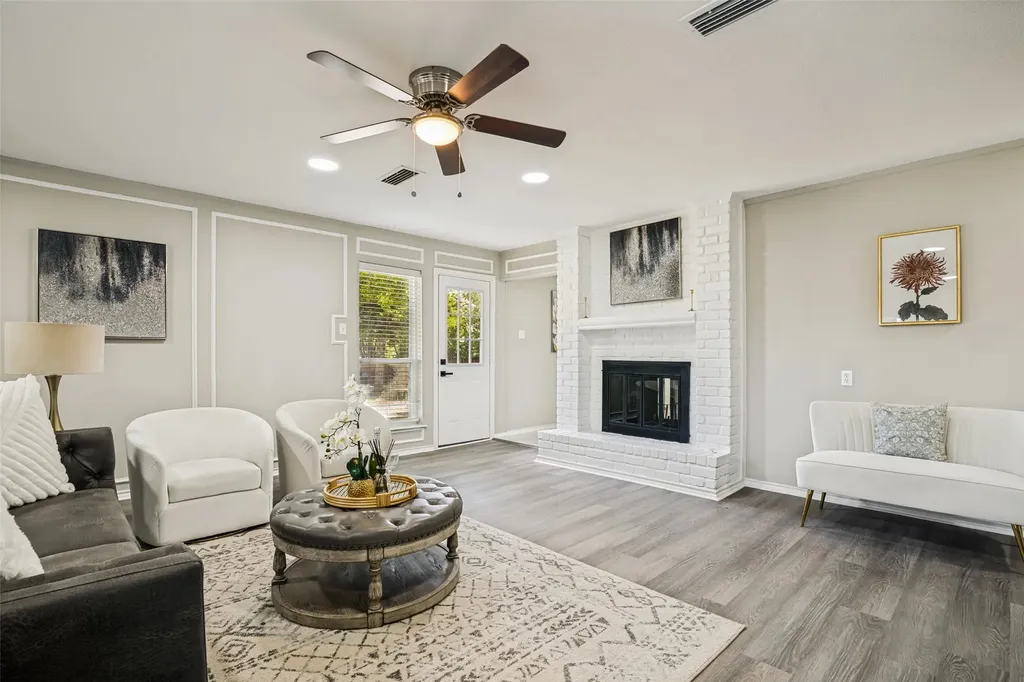 5121 Vera Cruz Drive Garland TX 75043