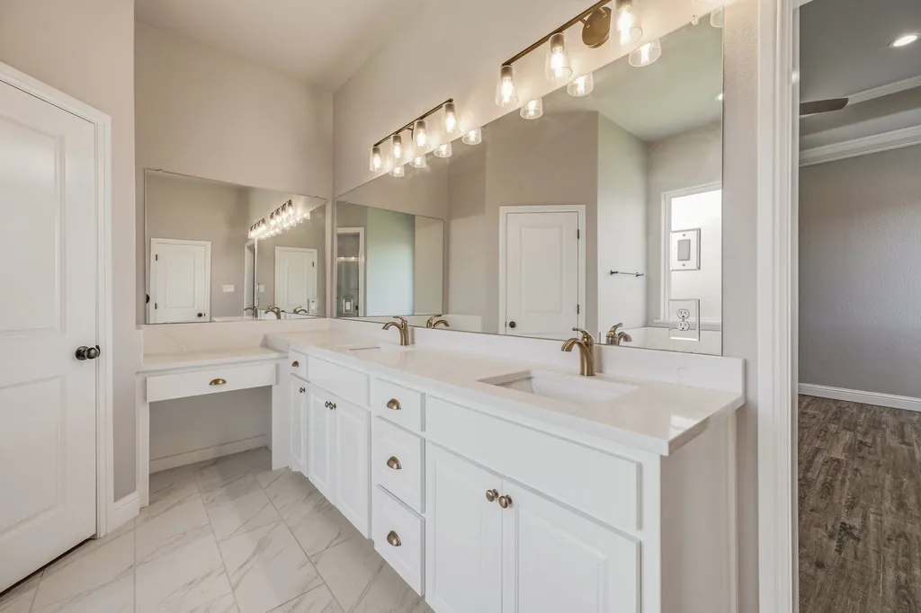 162 Breeders Drive Willow Park TX 76087