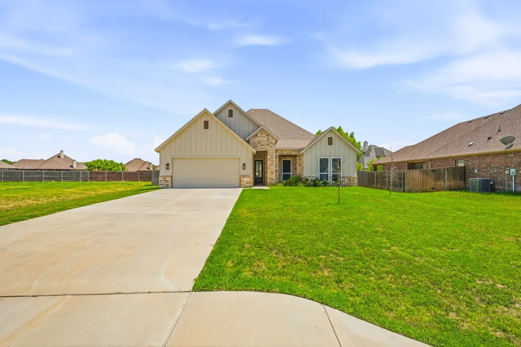 162 Breeders Drive Willow Park TX 76087