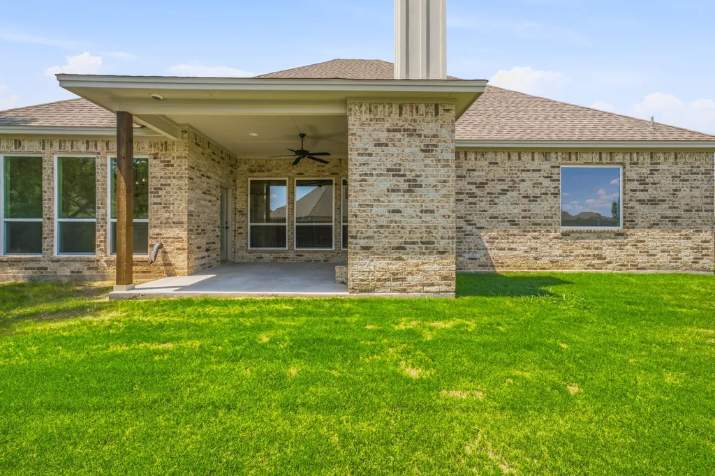 162 Breeders Drive Willow Park TX 76087
