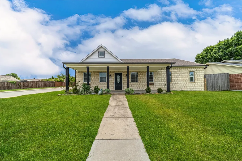 8306 Chesham Drive Rowlett TX 75088
