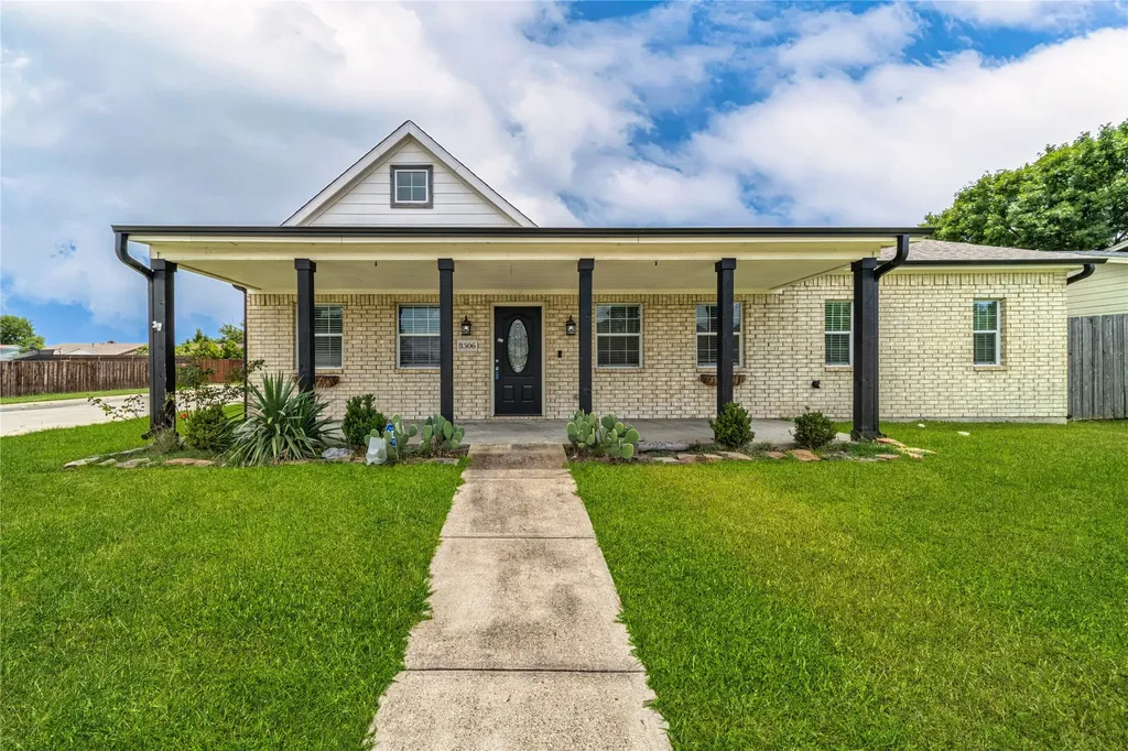 8306 Chesham Drive Rowlett TX 75088