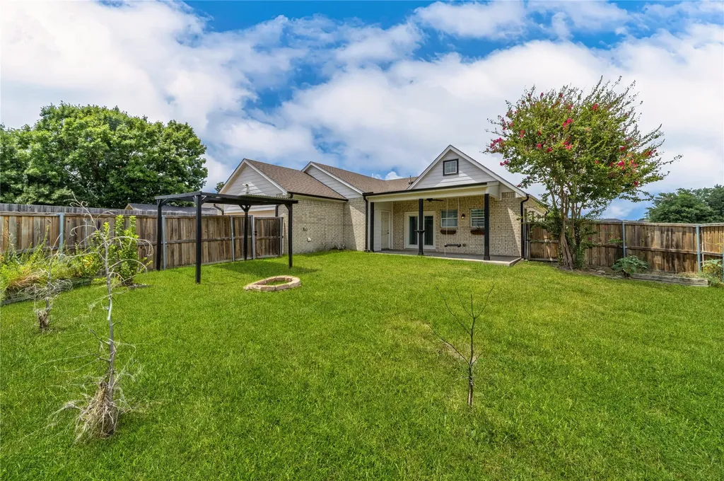 8306 Chesham Drive Rowlett TX 75088