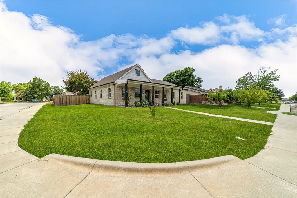 8306 Chesham Drive Rowlett TX 75088
