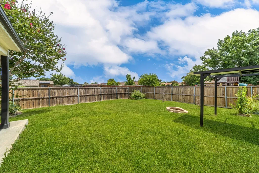 8306 Chesham Drive Rowlett TX 75088