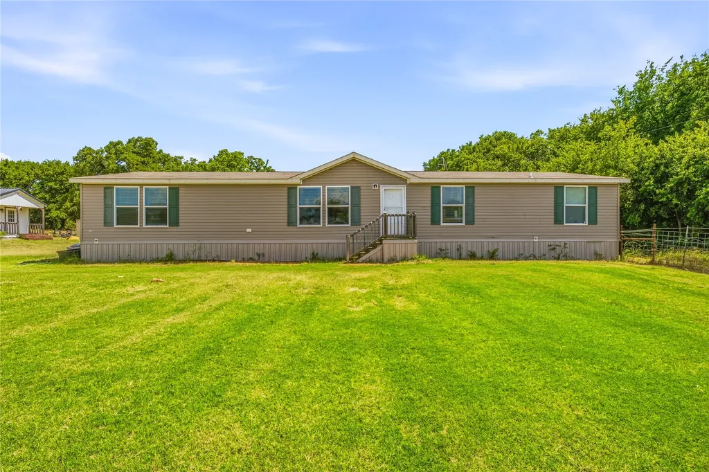 1407 County Road 3838 Bridgeport TX 76426