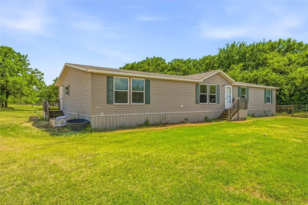 1407 County Road 3838 Bridgeport TX 76426