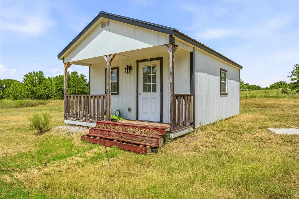 1407 County Road 3838 Bridgeport TX 76426