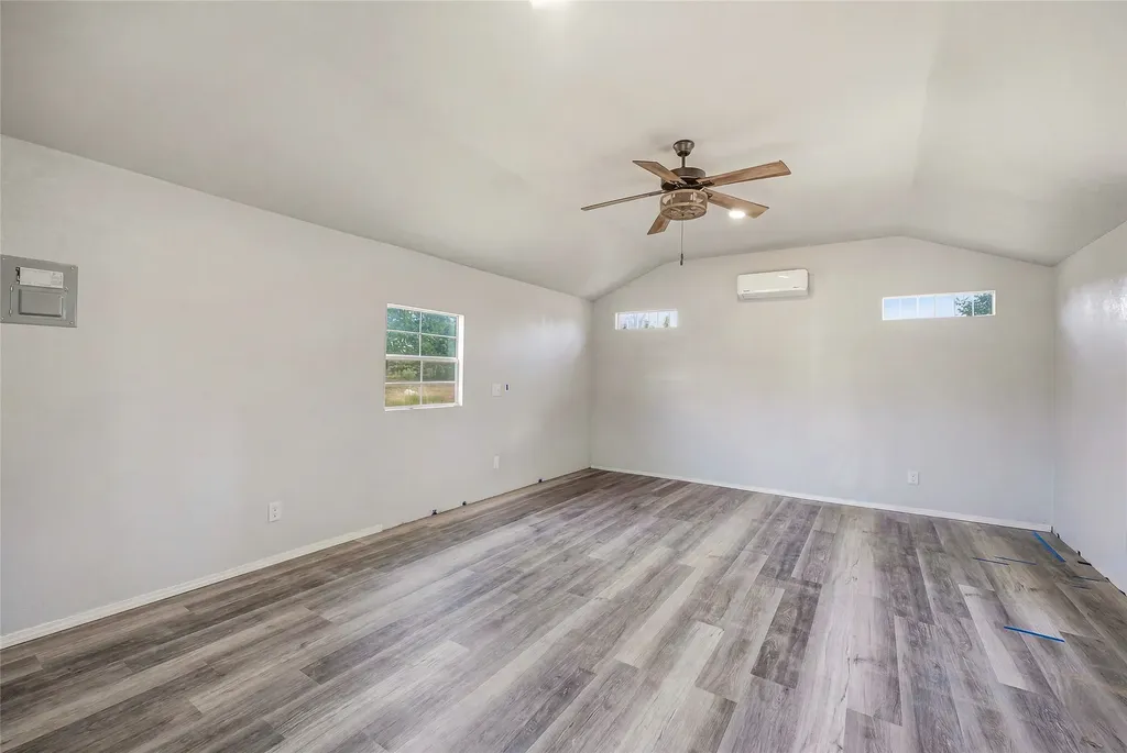 1407 County Road 3838 Bridgeport TX 76426