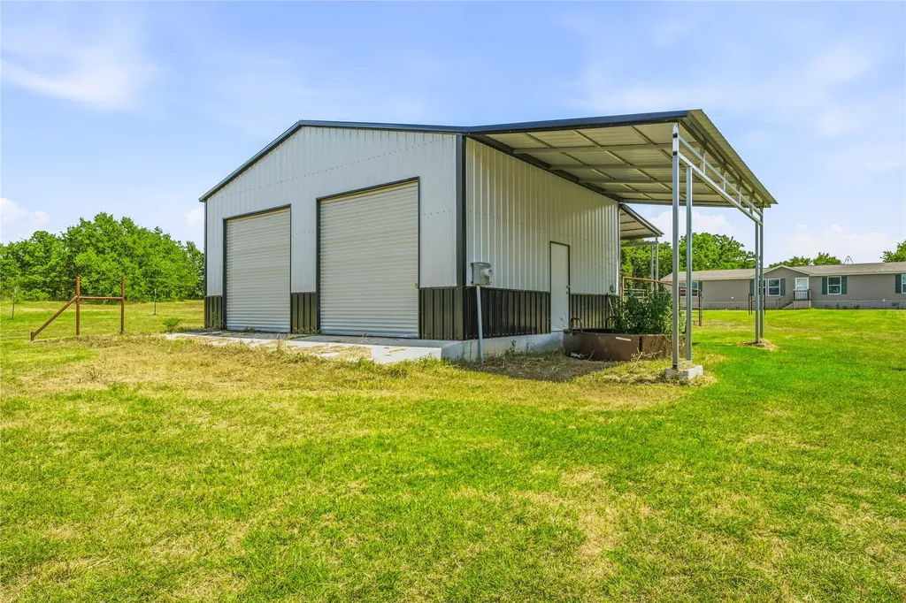 1407 County Road 3838 Bridgeport TX 76426