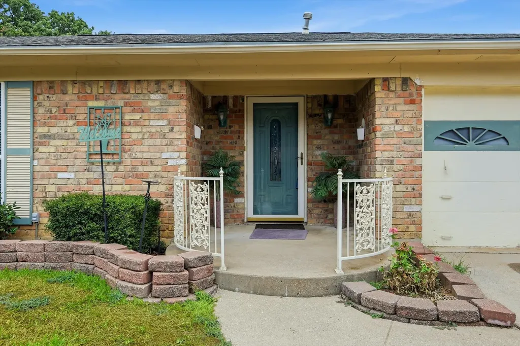 7713 Briarridge Court North Richland Hills TX 76182
