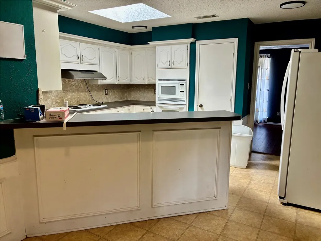 2405 Country Valley Road Garland TX 75041