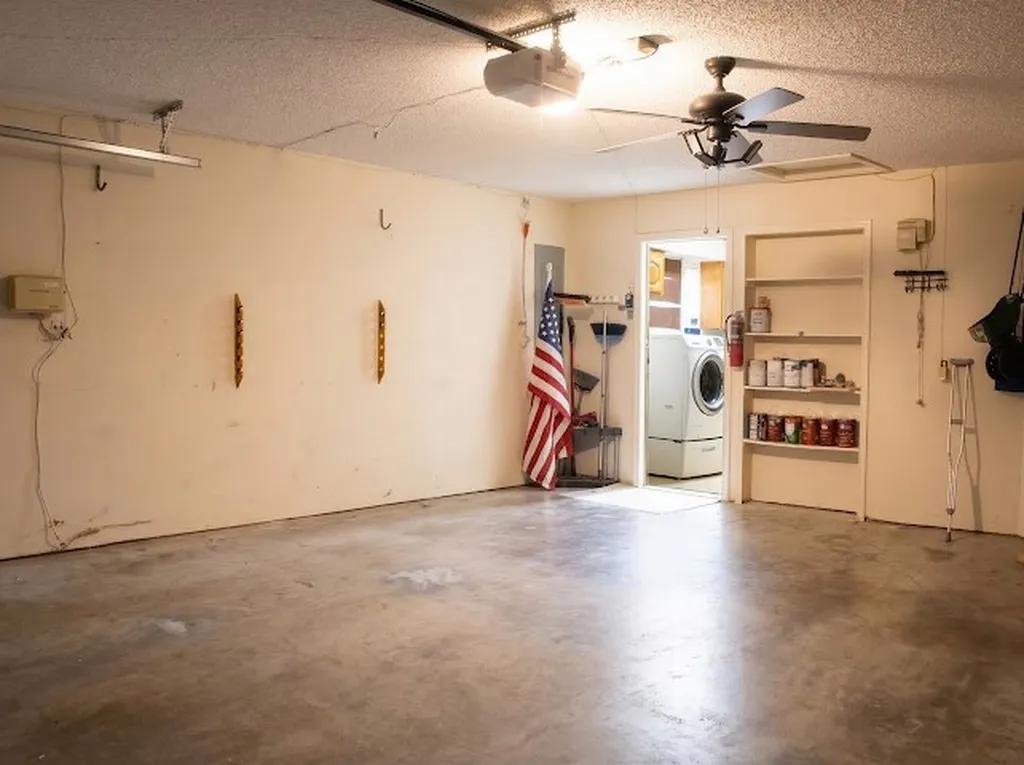 2405 Country Valley Road Garland TX 75041