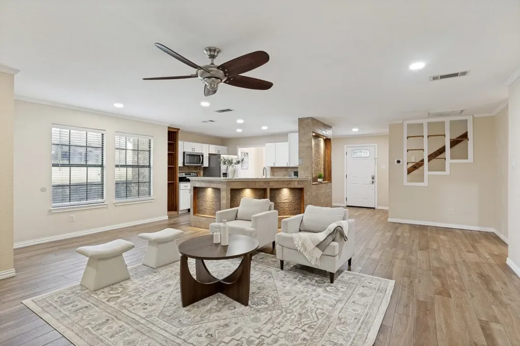 4220 Canyon Trail Lake Worth TX 76135