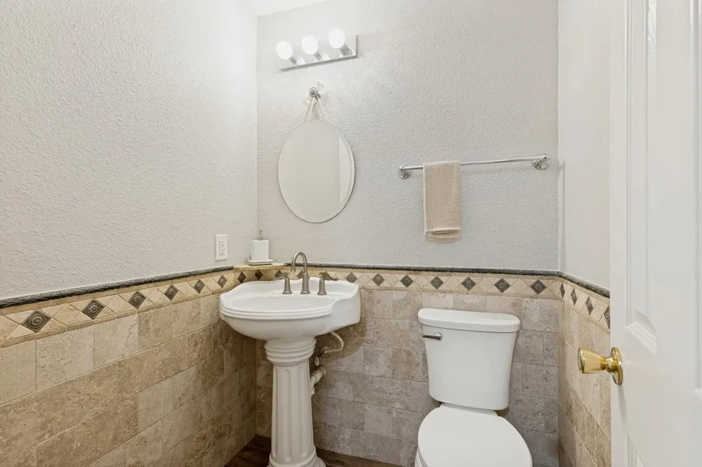 4220 Canyon Trail Lake Worth TX 76135