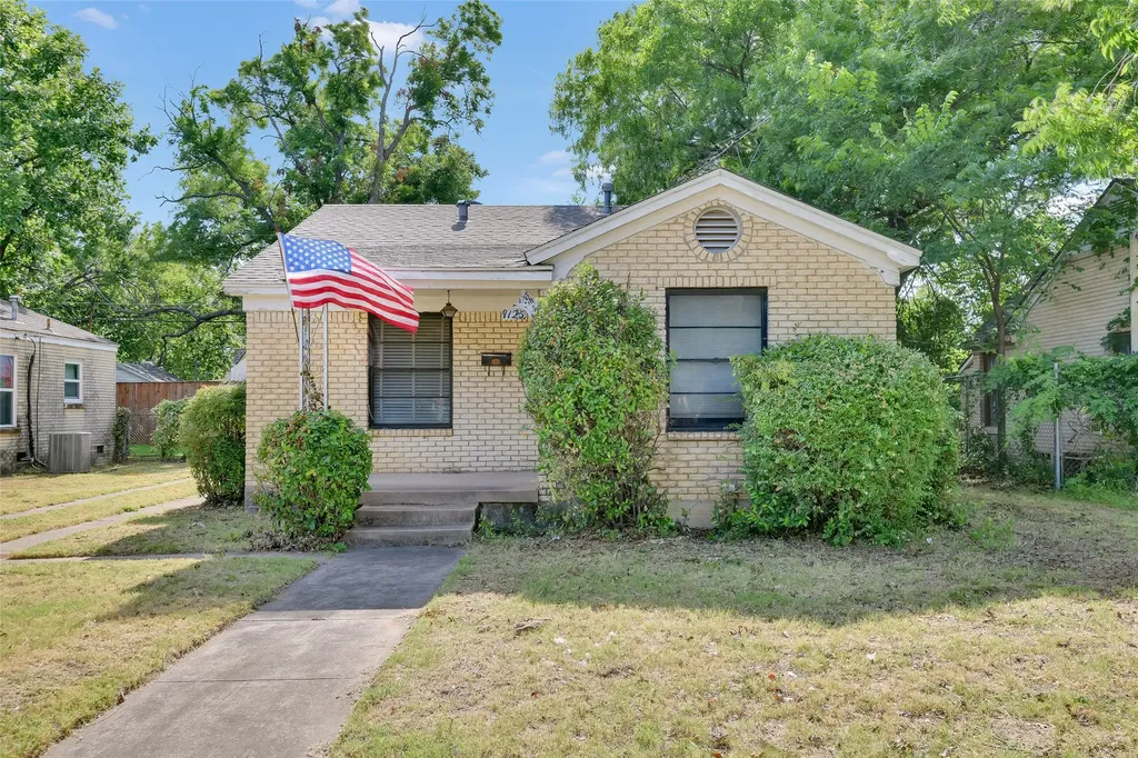 1125 N Riverside Drive Fort Worth TX 76111