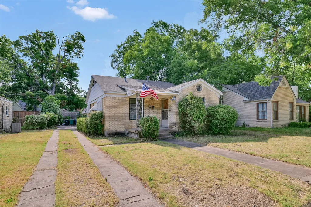 1125 N Riverside Drive Fort Worth TX 76111