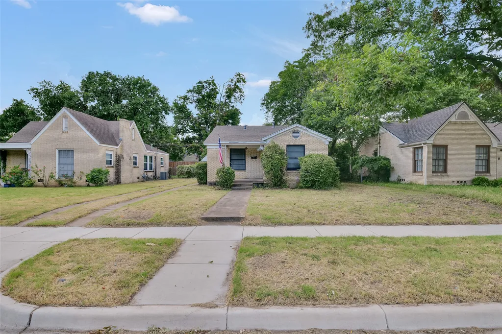1125 N Riverside Drive Fort Worth TX 76111