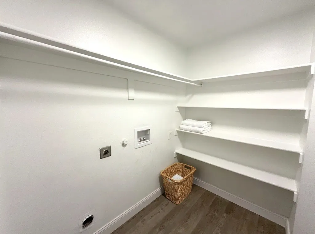 1633 Duet Drive Dallas TX 75241