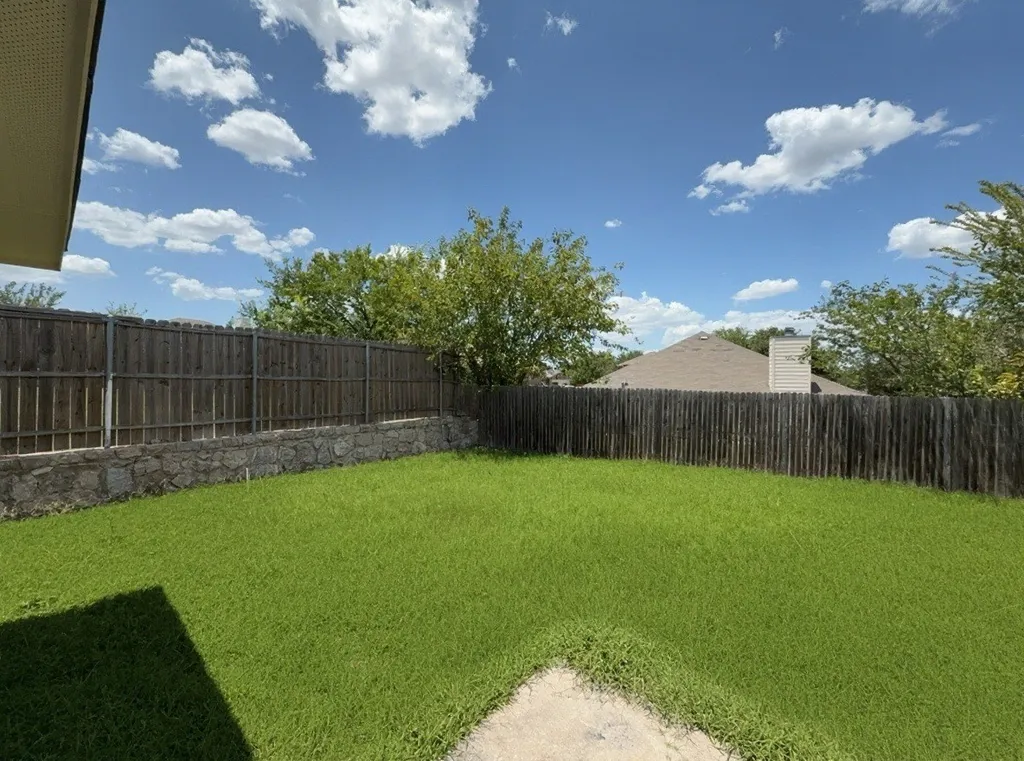 1633 Duet Drive Dallas TX 75241
