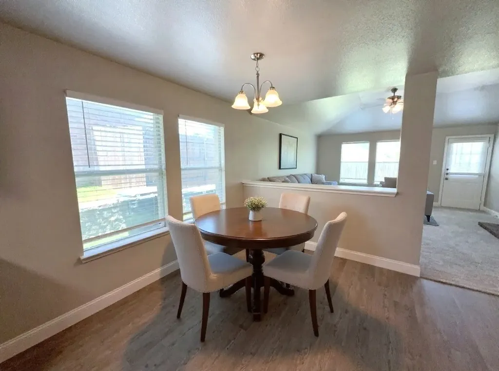 1633 Duet Drive Dallas TX 75241