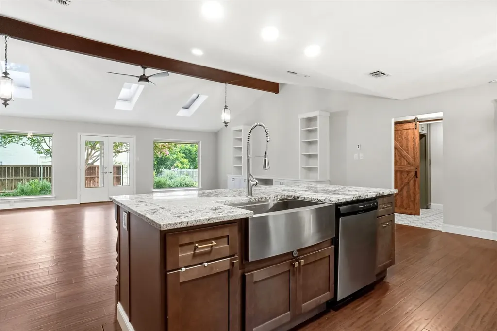 241 Timberlake Drive Azle TX 76020