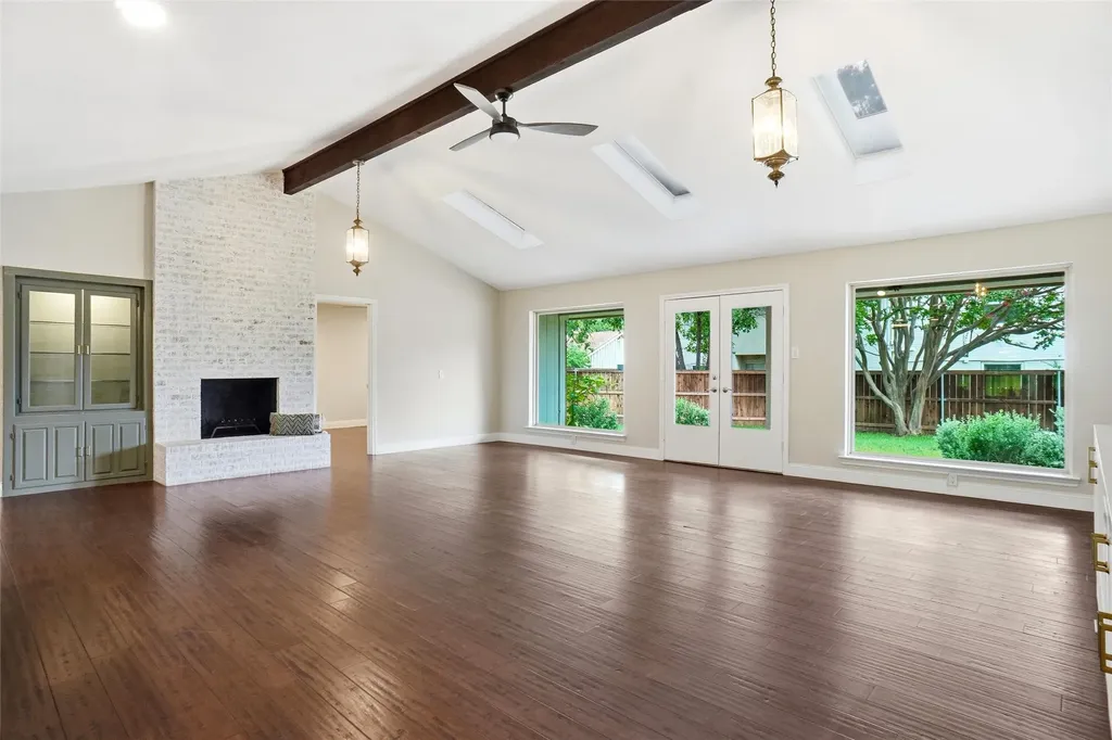 241 Timberlake Drive Azle TX 76020