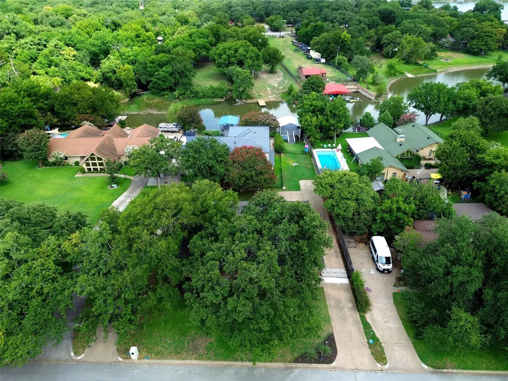 241 Timberlake Drive Azle TX 76020