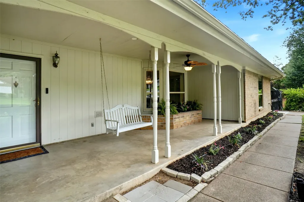 241 Timberlake Drive Azle TX 76020