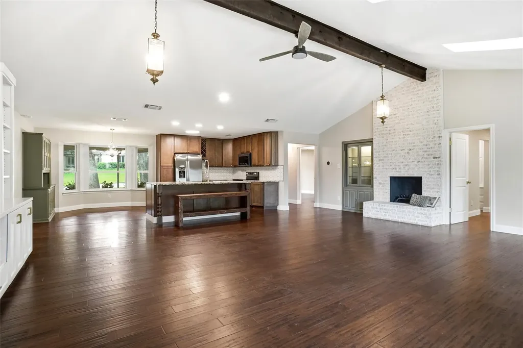 241 Timberlake Drive Azle TX 76020