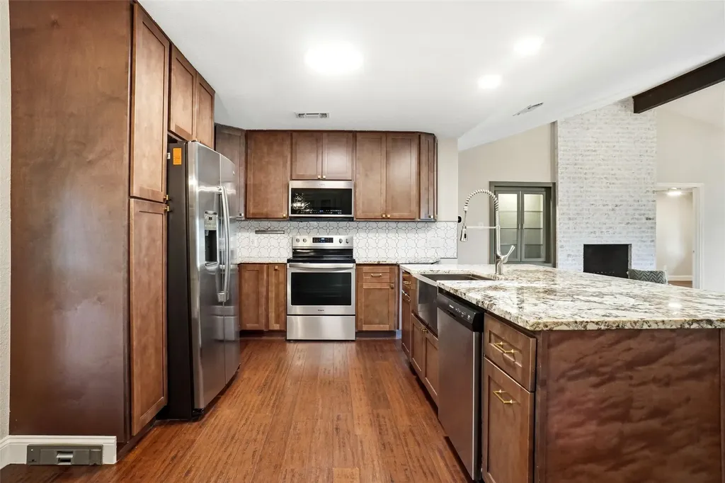 241 Timberlake Drive Azle TX 76020
