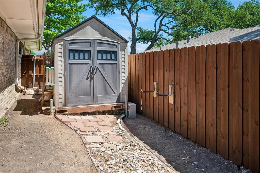 2216 Grandview Drive Plano TX 75075