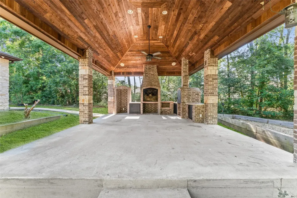 19204 Kanawha Drive Porter TX 77365