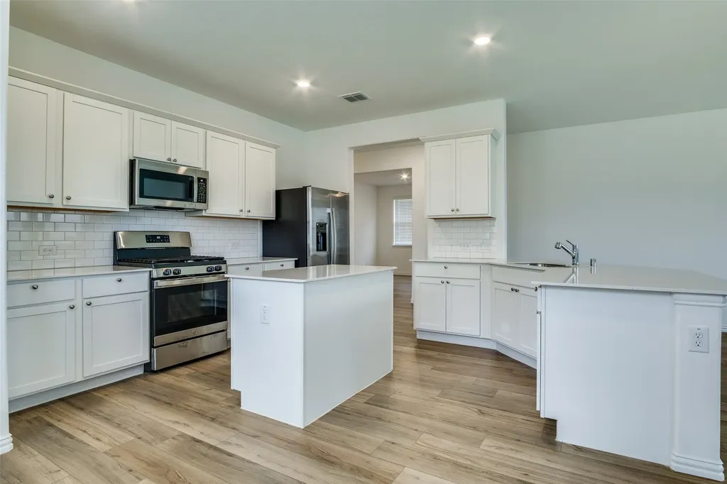 1228 Almond Road Azle TX 76020