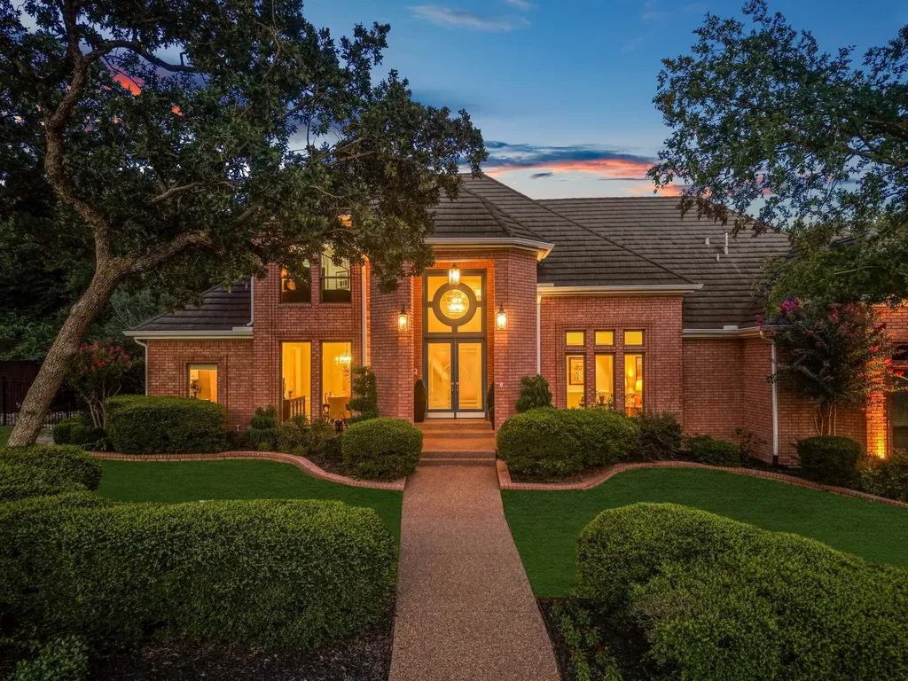 1311 Concord Avenue Southlake TX 76092