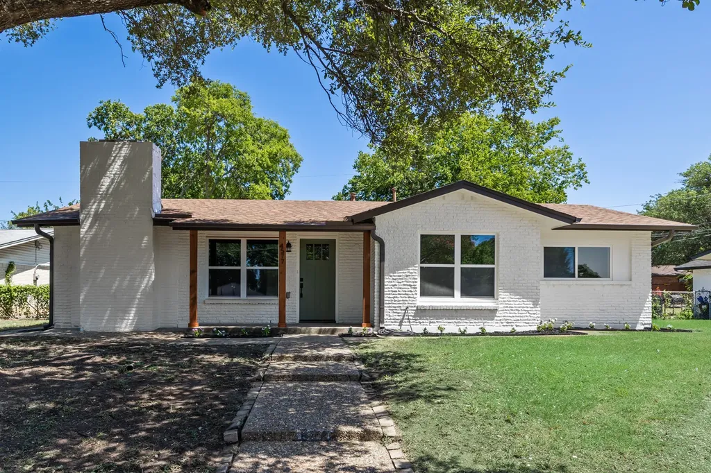 4577 Silversprings Drive Dallas TX 75211
