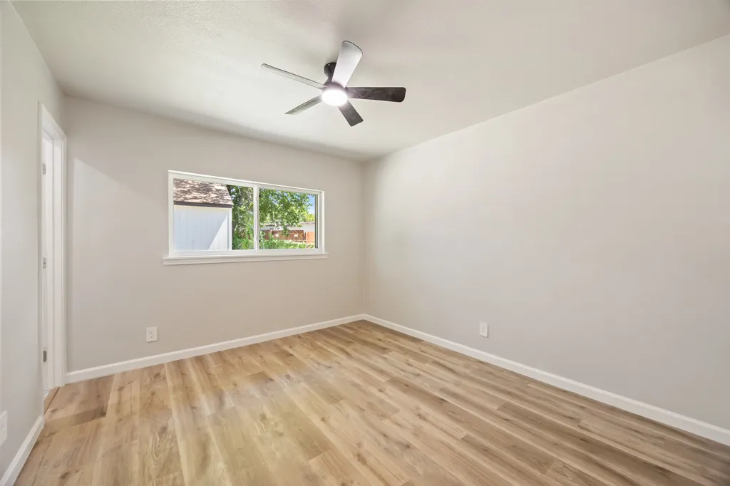 4577 Silversprings Drive Dallas TX 75211