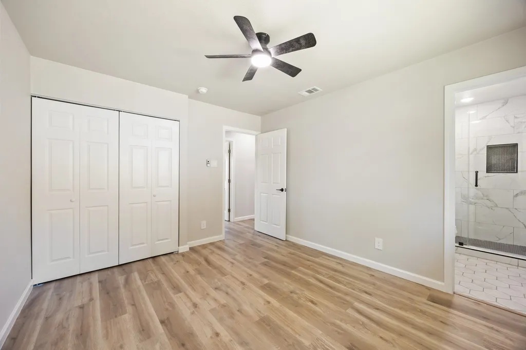 4577 Silversprings Drive Dallas TX 75211