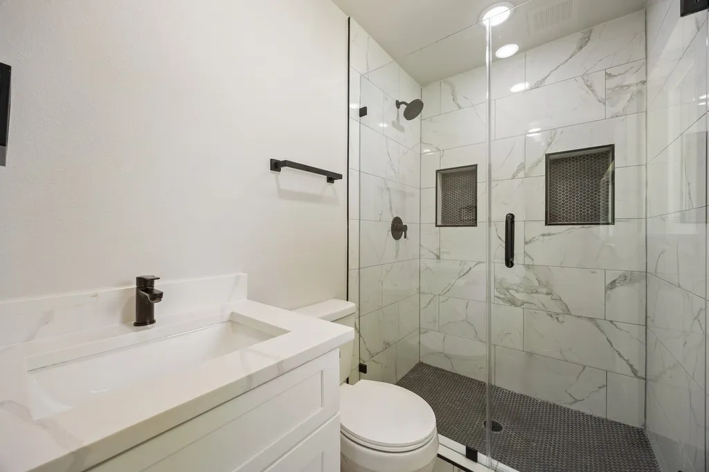 4577 Silversprings Drive Dallas TX 75211