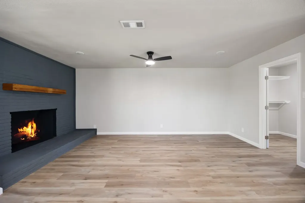 4577 Silversprings Drive Dallas TX 75211