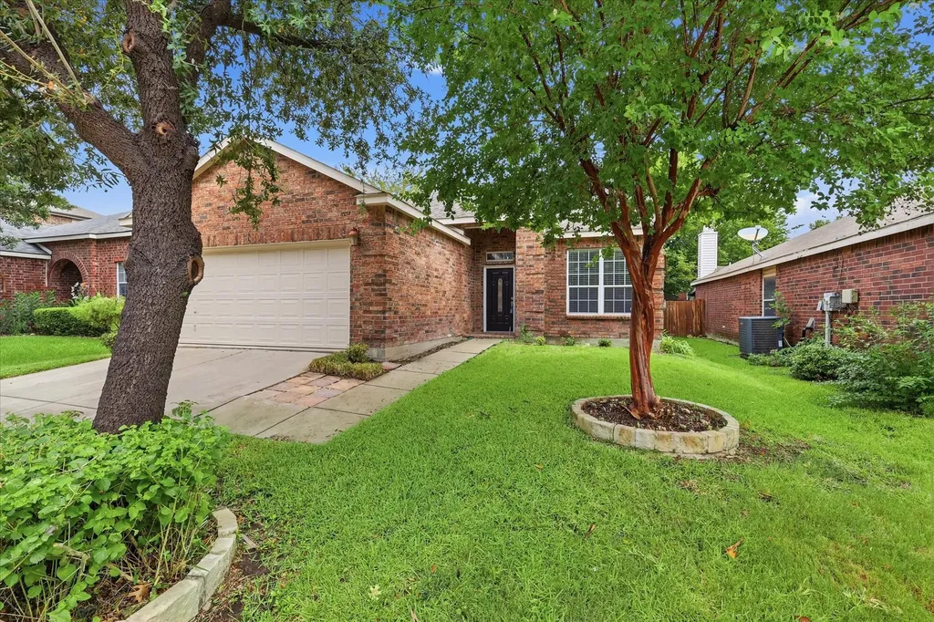 6013 Goldenrod Drive Denton TX 76208