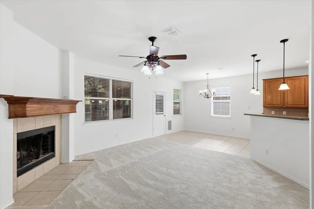 6013 Goldenrod Drive Denton TX 76208