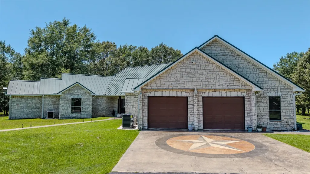 263 County Road 1602 Linden TX 75562