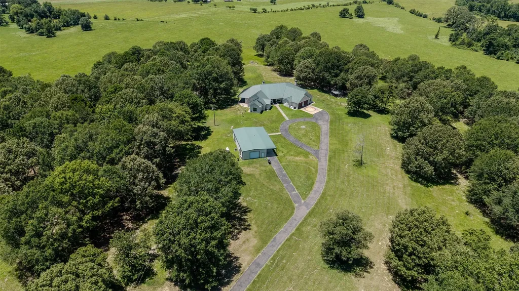 263 County Road 1602 Linden TX 75562