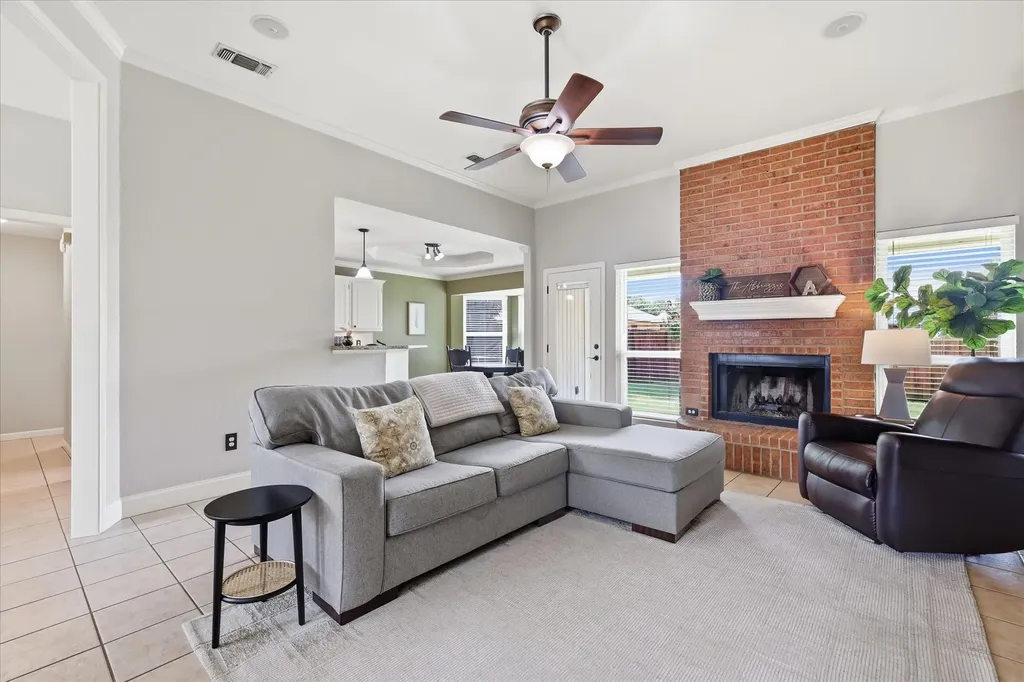 5936 Sundown Drive Watauga TX 76148
