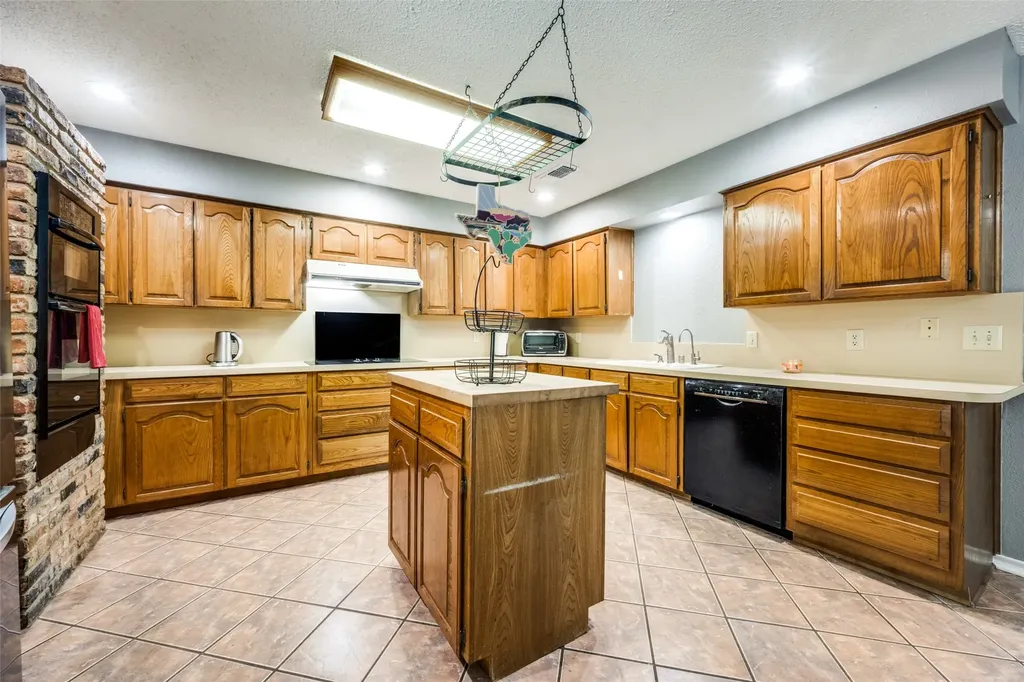 2144 Savannah Trail Denton TX 76205