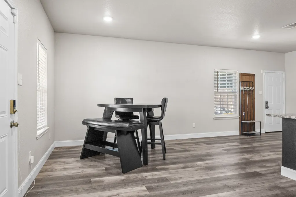 850 E Harvey Avenue Fort Worth TX 76104
