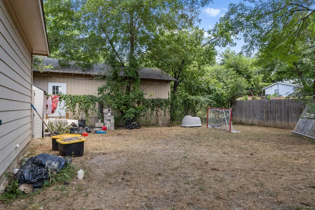 850 E Harvey Avenue Fort Worth TX 76104